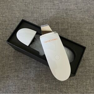 DermaConcepts Ultrasonic Skin Scrubber